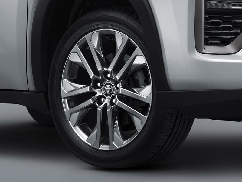Fascinating 18" Alloy Wheel (All Q HEV Type)